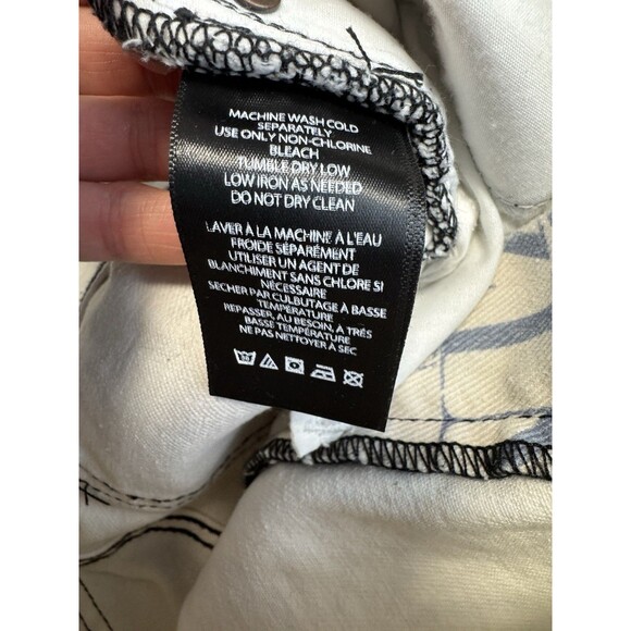 BDG URBAN OUTFITTERS Pitched A-Line Denim Short Newspaper Print - Size 27 Frayed - Picture 7 of 8